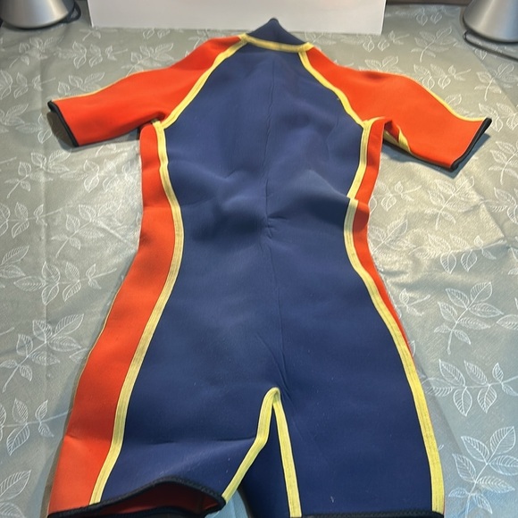 Kids Recss Wet Suit. No Sizing, see measurement’s in photos. - Picture 8 of 8